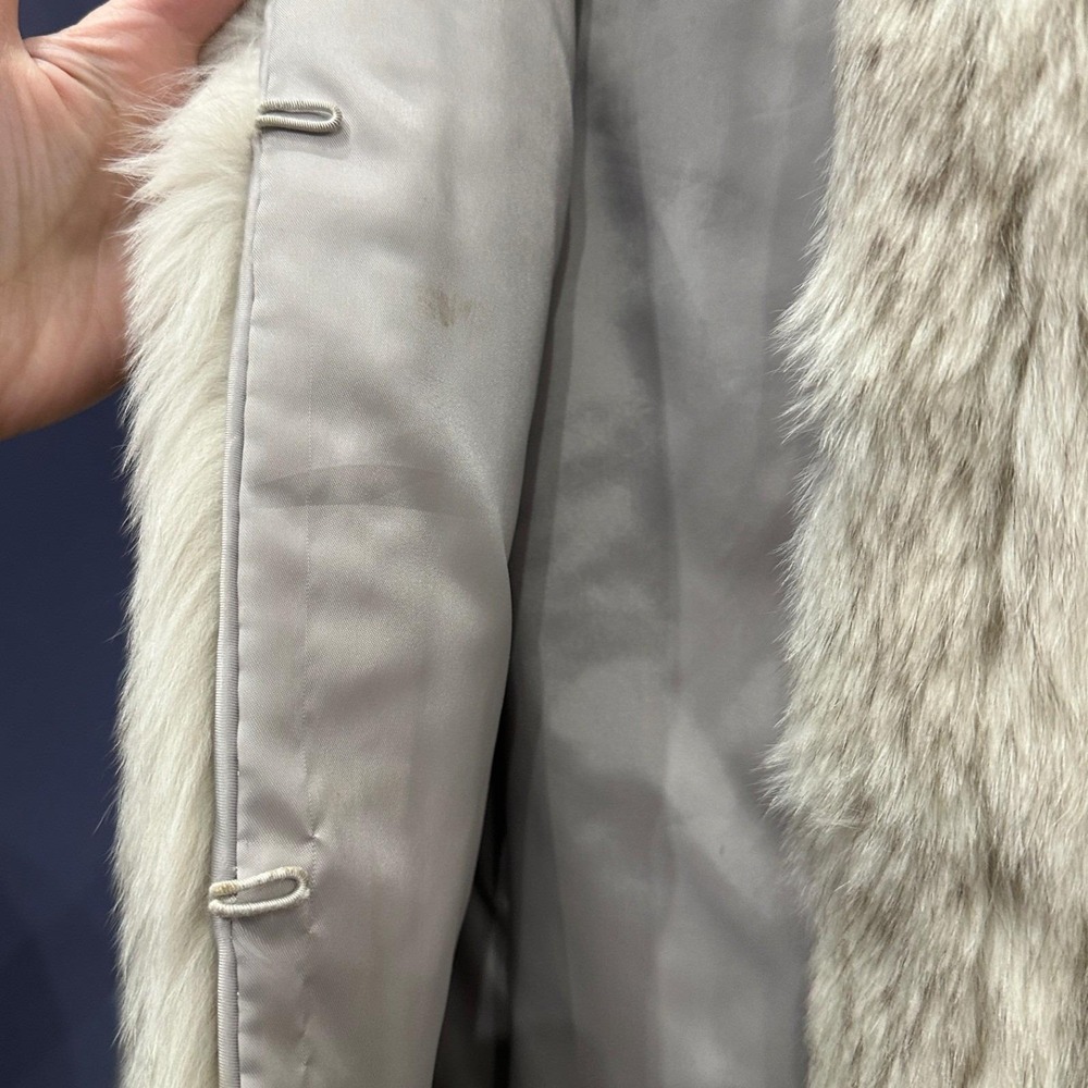 Saga Fox Arctic Fox Fur Jacket Silver Fox Coat Luxe Vintage Glam - Picture 8 of 8